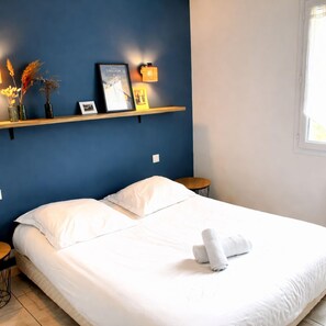 4 bedrooms, iron/ironing board, WiFi, bed sheets - Lenerie - 800m plage - Wifi - Parking (Préfailles)