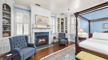 Room, 1 King Bed | Premium bedding, Tempur-Pedic beds, individually decorated