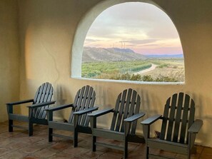 Terrace/patio - Big Bend Adobe Paradise - La Centinela (Presidio)