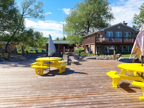 ☆7 Bdrm. Waterfront HIDEOUT☆ 1000•Islands•GETAWAY☆