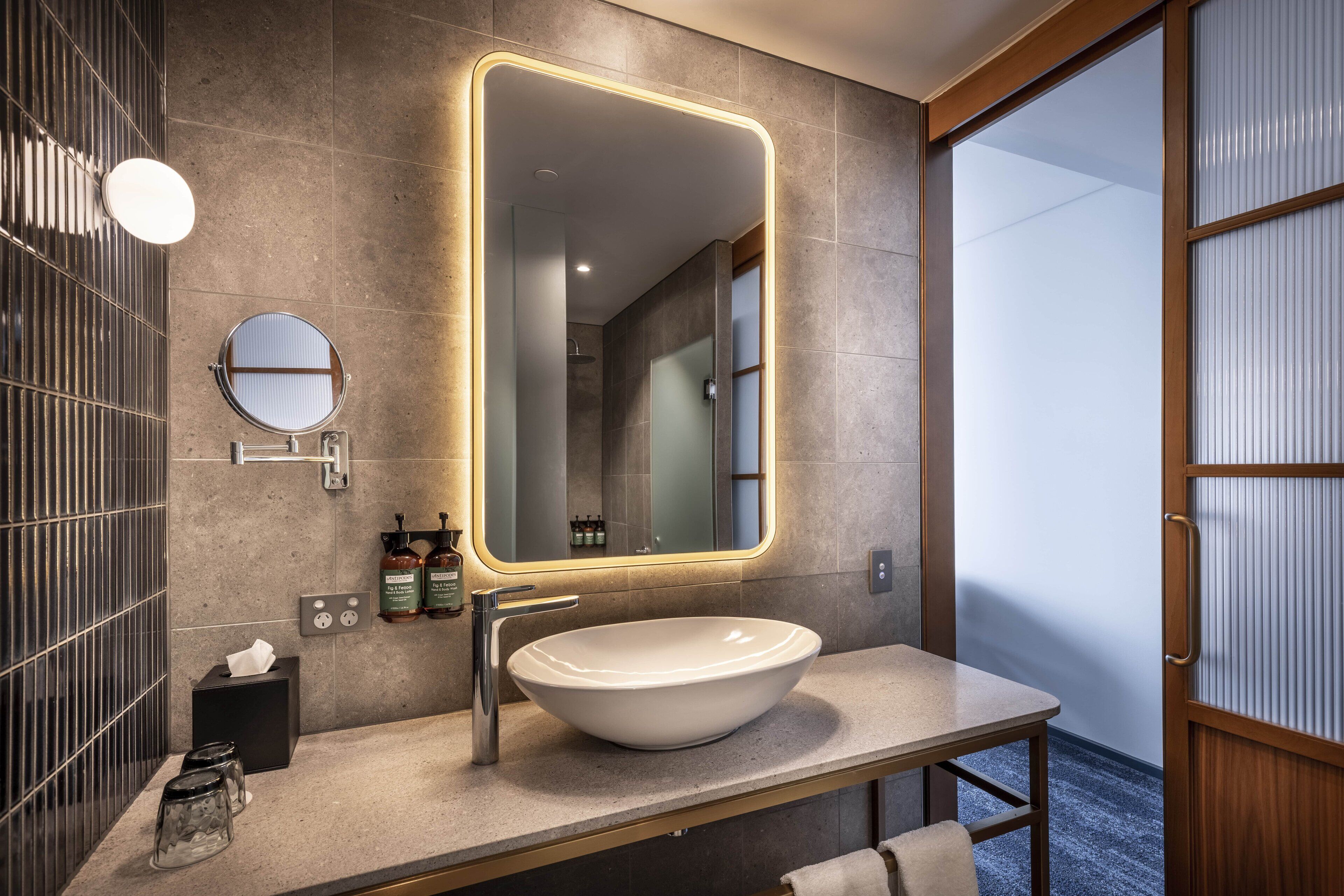 1 bedroom, premium bedding, minibar, in-room safe