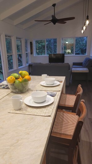 Interior - Malama Ohana (Pahoa)