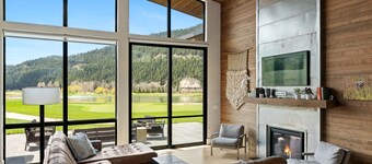 Jackson Hole Fairway Lodge 18