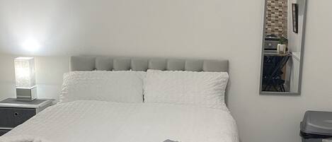 Comfort Studio, Ensuite, Garden View | Interior