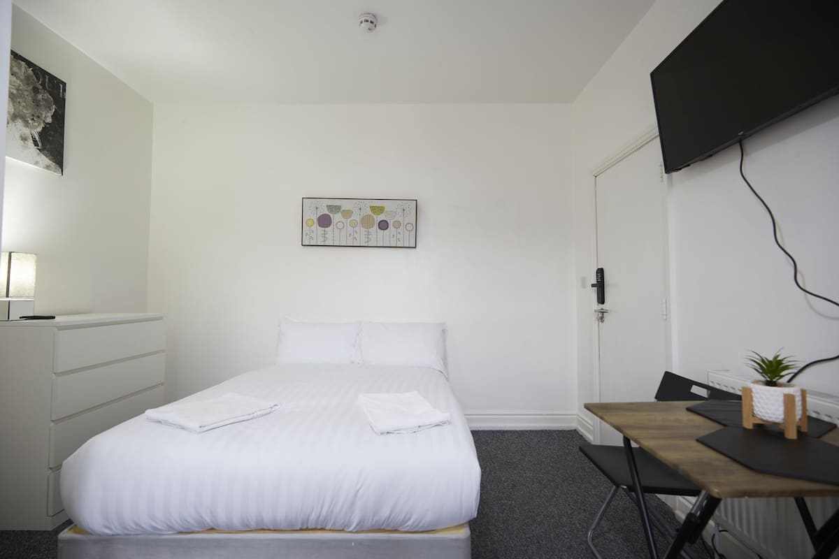 Comfort Studio, Ensuite, Garden View