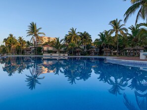 Outdoor pool, a heated pool - Preciosa Villa con Acceso a Playa y Albercas (Cruz de Huanacaxtle)