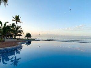 Outdoor pool, a heated pool - Preciosa Villa con Acceso a Playa y Albercas (Cruz de Huanacaxtle)