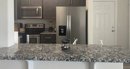 Lovely 1 bedroom with pool