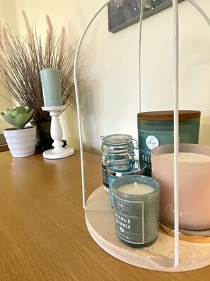 2 Schlafzimmer, Schreibtisch, Bügeleisen/Bügelbrett, kostenloses WLAN