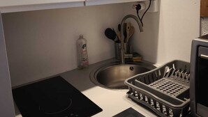Unclassified image, 4 of 6, button - STUDIO CABIN 4PERS ESXPOSE SUD PIED PISTE (la plagne villages)