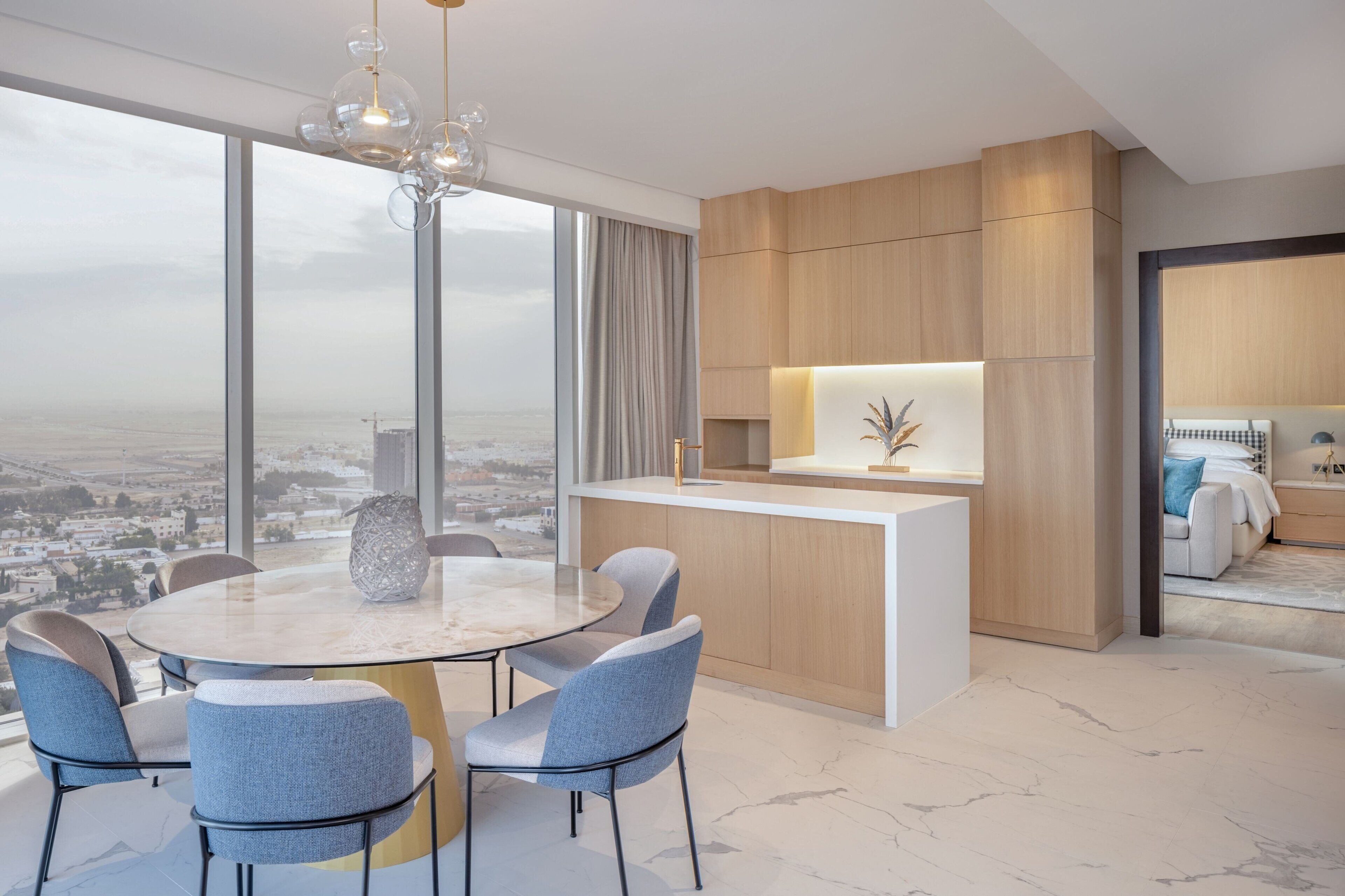 Suite Royal, 2 habitaciones, vista al mar | Ropa de cama hipoalergénica y camas con efecto memoria 