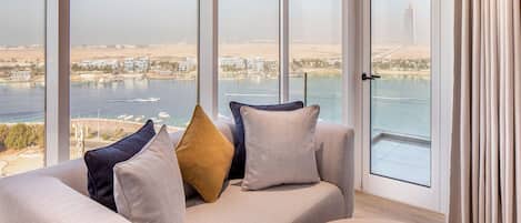Superior Room, 2 Single Beds, Non Smoking | 1 bedroom, hypo-allergenic bedding, memory-foam beds, in-room safe