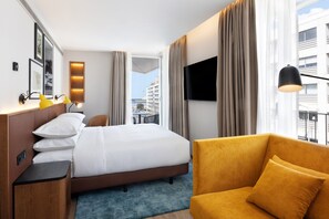 Junior Suite, 1 King Bed with Sofa bed, Sea View | Premium bedding, minibar, in-room safe, desk