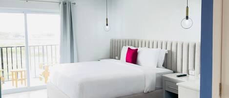 1 quarto, cofres nos quartos, ferros/tábuas de passar roupa