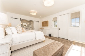 Minibar, in-room safe, iron/ironing board, free WiFi - Harmony Meadows Resort (Manson)