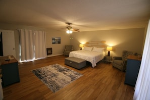 3 Schlafzimmer, Schreibtisch, kostenloses WLAN, Bettwäsche