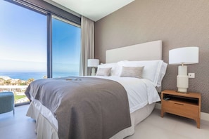 Luxury Suite, 2 Bedrooms, Private Pool, Sea View | In-room safe, individually decorated, desk, laptop workspace - Wyndham Grand Costa del Sol (Mijas)