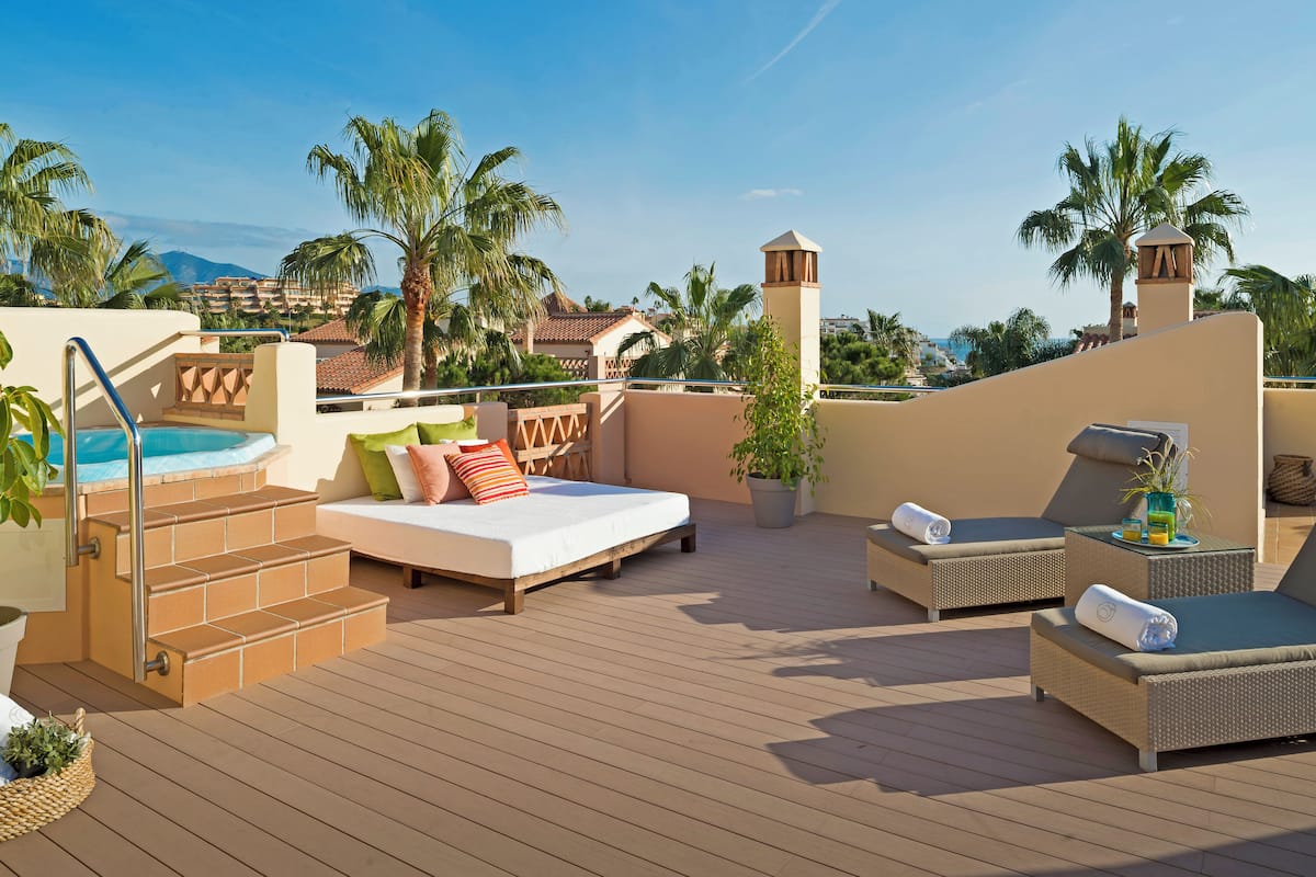 Luksus-suite - 2 soveværelser - boblebad | Terrasse/gårdhave