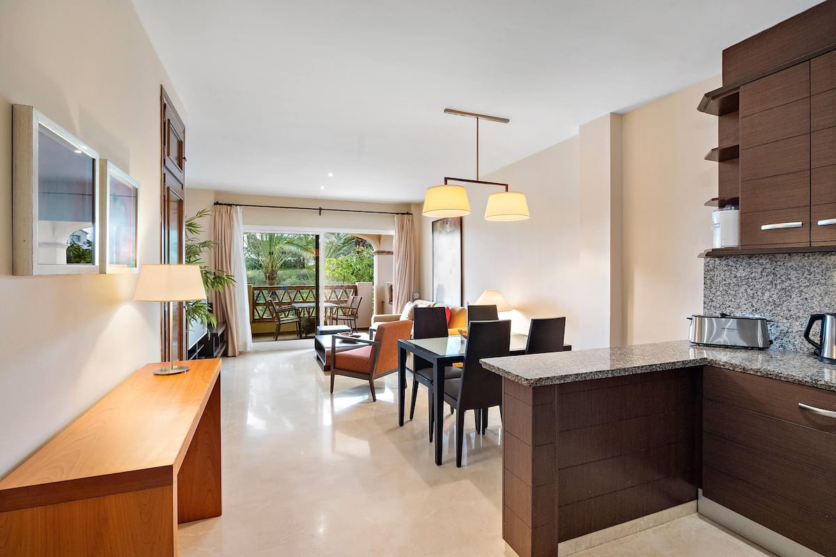 In-room safe, desk, laptop workspace, iron/ironing board