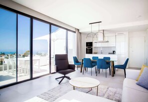 Luxury Suite, 2 Bedrooms, Private Pool, Sea View | Private kitchen | Fridge, microwave, stovetop, toaster - Wyndham Grand Costa del Sol (Mijas)