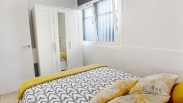2 chambres, fer et planche à repasser, Wi-Fi gratuit, draps fournis