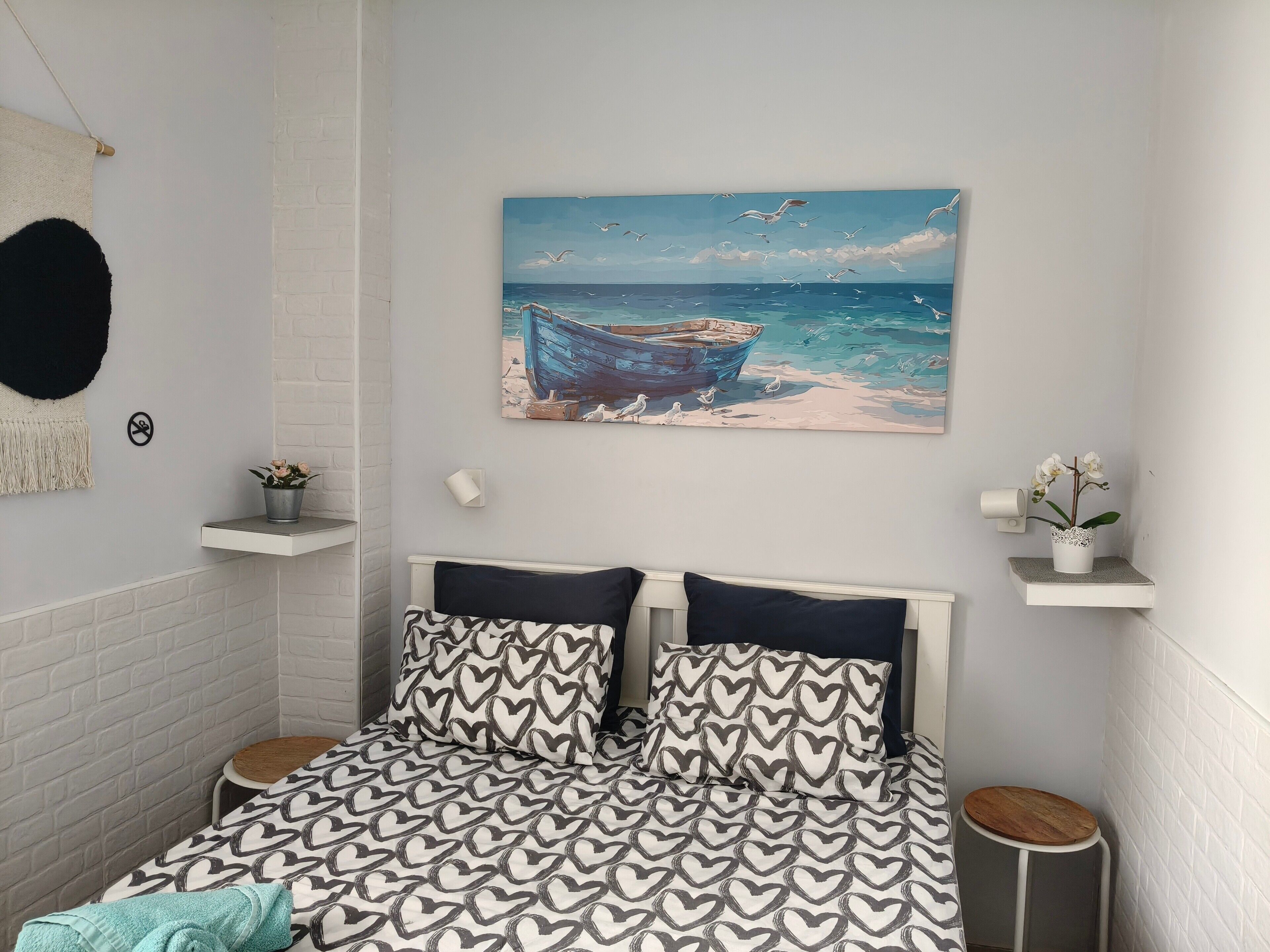 2 slaapkamers, een strijkplank/strijkijzer, gratis wifi, beddengoed