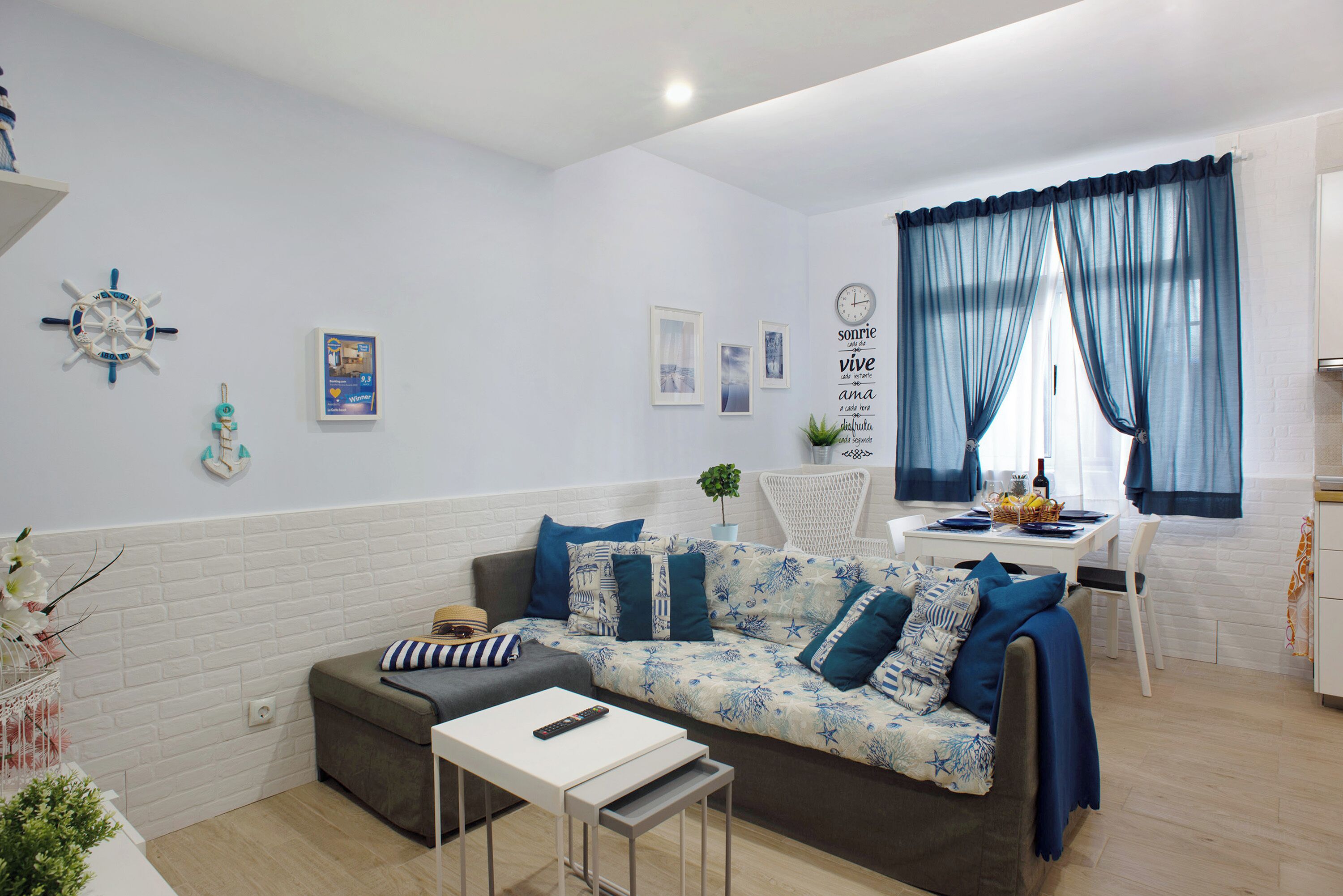 TV, lettore DVD, impianto stereo