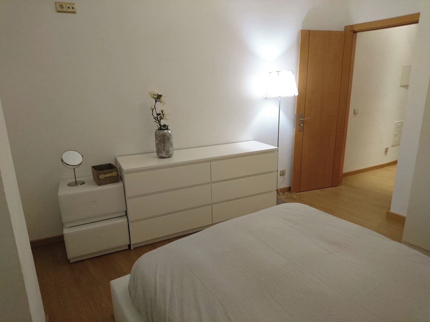 1 chambre, fer et planche à repasser, Wi-Fi gratuit, draps fournis
