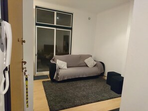 TV - Apartment 'Faro City Center Apartment I' with Private Outdoor Area, Wi-Fi & A/C (Faro)