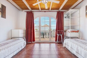 3 chambres, fer et planche Ă repasser, Wi-Fi gratuit, draps fournis