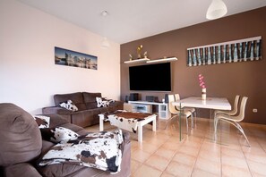 Télévision, chaîne hi-fi