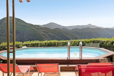 Pool. Pet-Friendly "Villa La Casa di Giacomo" with Private Pool, Garden & Wi-Fi