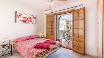 3 dormitorios, tabla de planchar con plancha, wifi gratis y ropa de cama