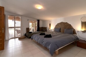 4 bedrooms, iron/ironing board, free WiFi, bed sheets - Villa 'Marvellous Private  Cómpeta' with Sea View, Wi-Fi and Air Conditioning (Cómpeta)