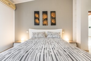 2 bedrooms, free WiFi, bed sheets - Apartement 'Casa Dudú' with Balcony, A/C & Wi-Fi (Quartucciu)