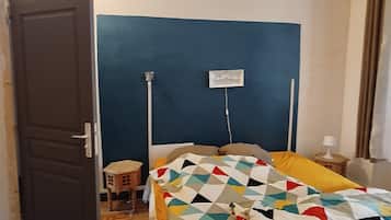 2 slaapkamers, een strijkplank/strijkijzer, gratis wifi, beddengoed