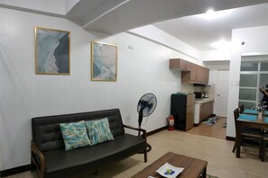 Smart TV - YOU ARE GOING TO LOVE THIS PLACE! (Quezon City)