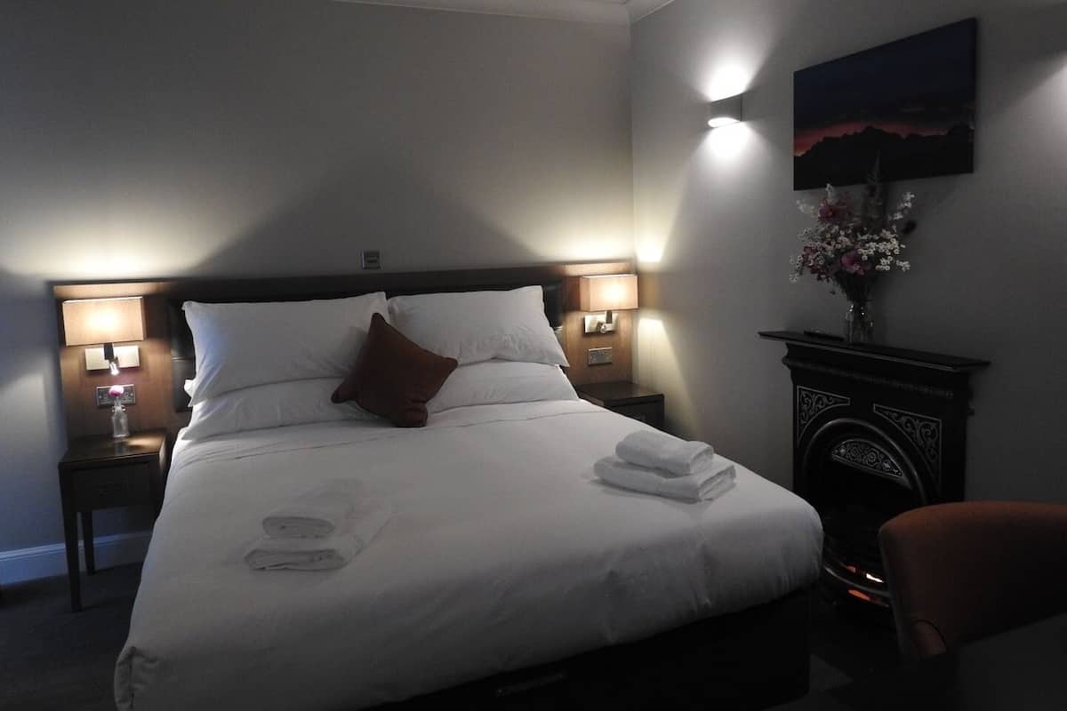 Classic Double Room, Accessible, Ensuite | Interior