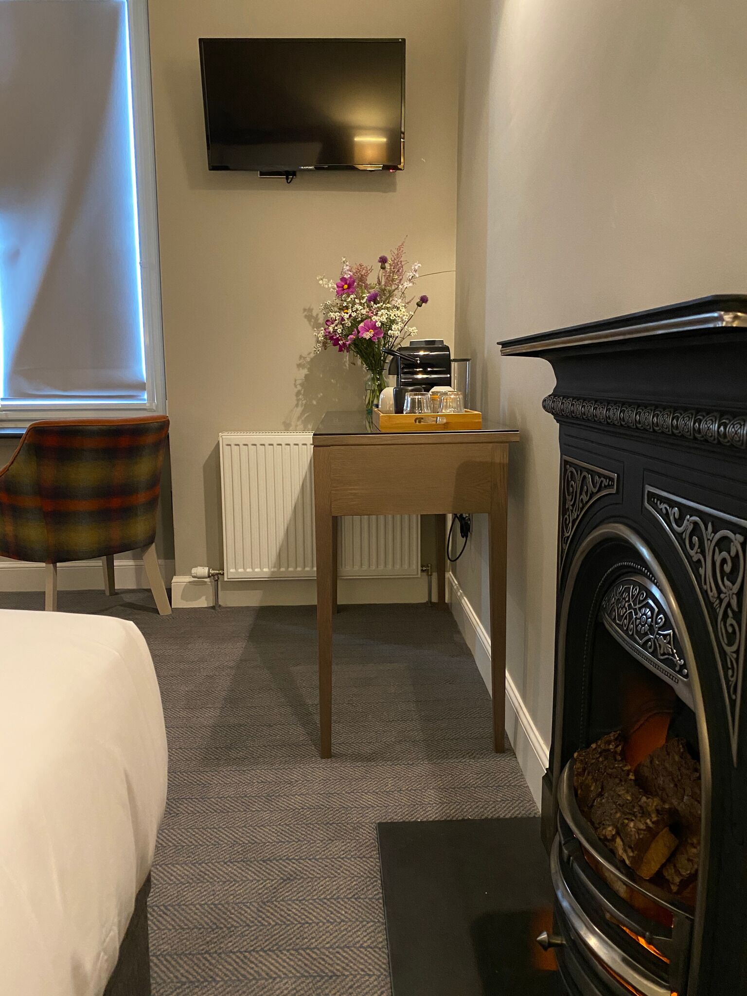 deluxe double room, ensuite, sea view | interior