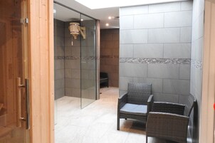 Un sauna, baño turco