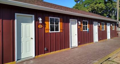 Groveport Resort/Waterfront Cabin C/Newly Remodeled