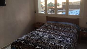 4 Schlafzimmer, Bügeleisen/Bügelbrett, kostenloses WLAN, Bettwäsche