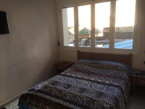 4 Schlafzimmer, Bügeleisen/Bügelbrett, kostenloses WLAN, Bettwäsche