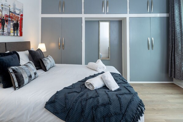 House, Private Bathroom (Street and garden view) | 3 bedrooms - Paradise Escape (Portsmouth)