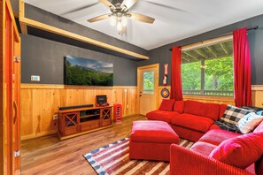 Smart TV, fireplace, table football