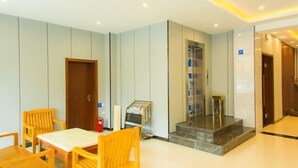 Ảnh chưa phân loại, 2 trong số 105 ảnh, nút