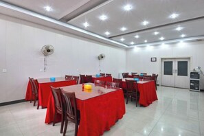 تناول الطع ام