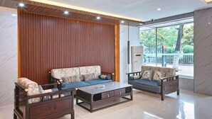 Ảnh chưa phân loại, 4 trong số 105 ảnh, nút