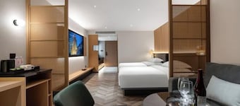 Hongfangzi Hotel (Phoenix Lake Park)