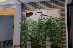 Unclassified image, 5 of 20, button - Banshan Bieyuan Inn (Yanjin)